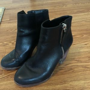 Gianni Bini Black Booties